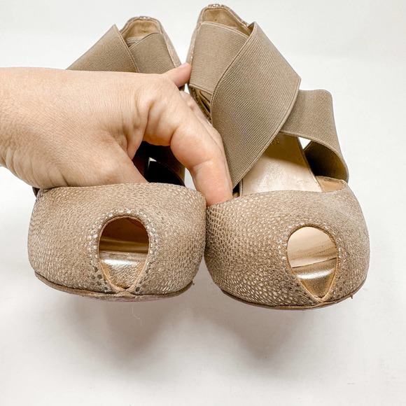 Christian Louboutin Gold Metallic Dotted Textured Big Dorcet Pump Heels EU 37 - Picture 12 of 16